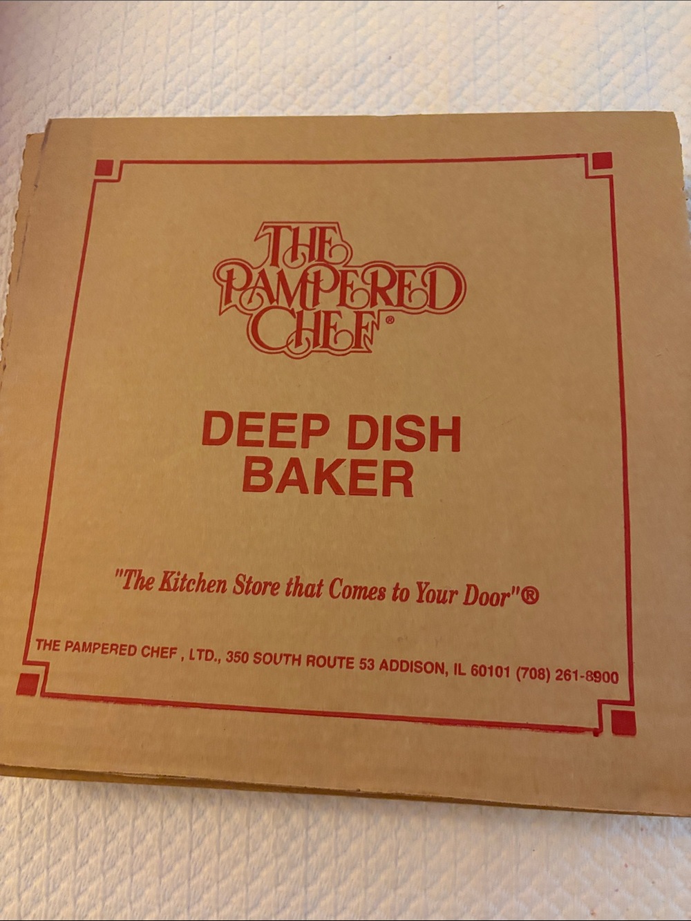 The Pampered Chef Tan Deep Dish Baker with Recipe Booklet - Picture 2 of 3